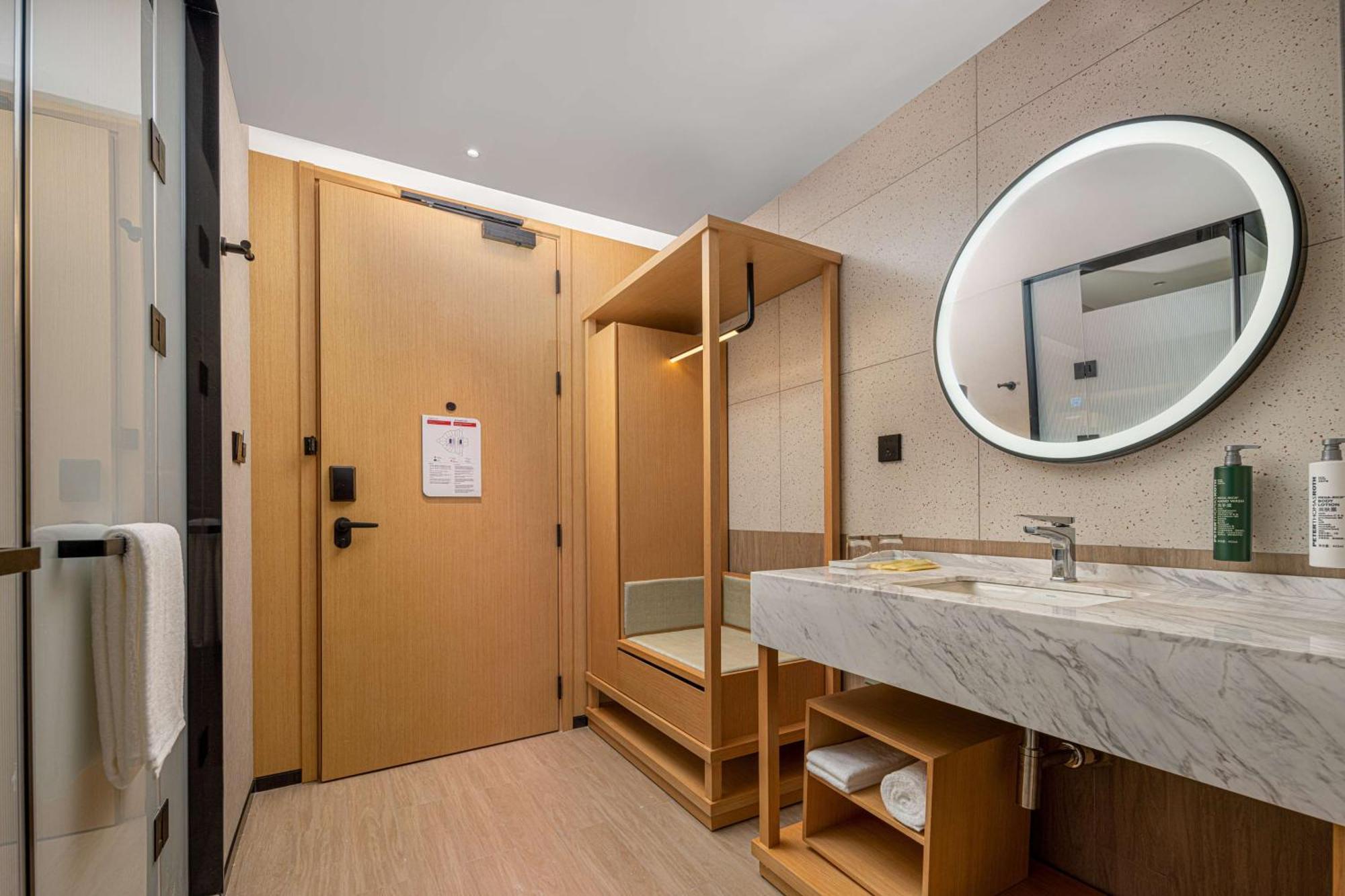Hilton Garden Inn Shanghai Lujiazui Екстер'єр фото