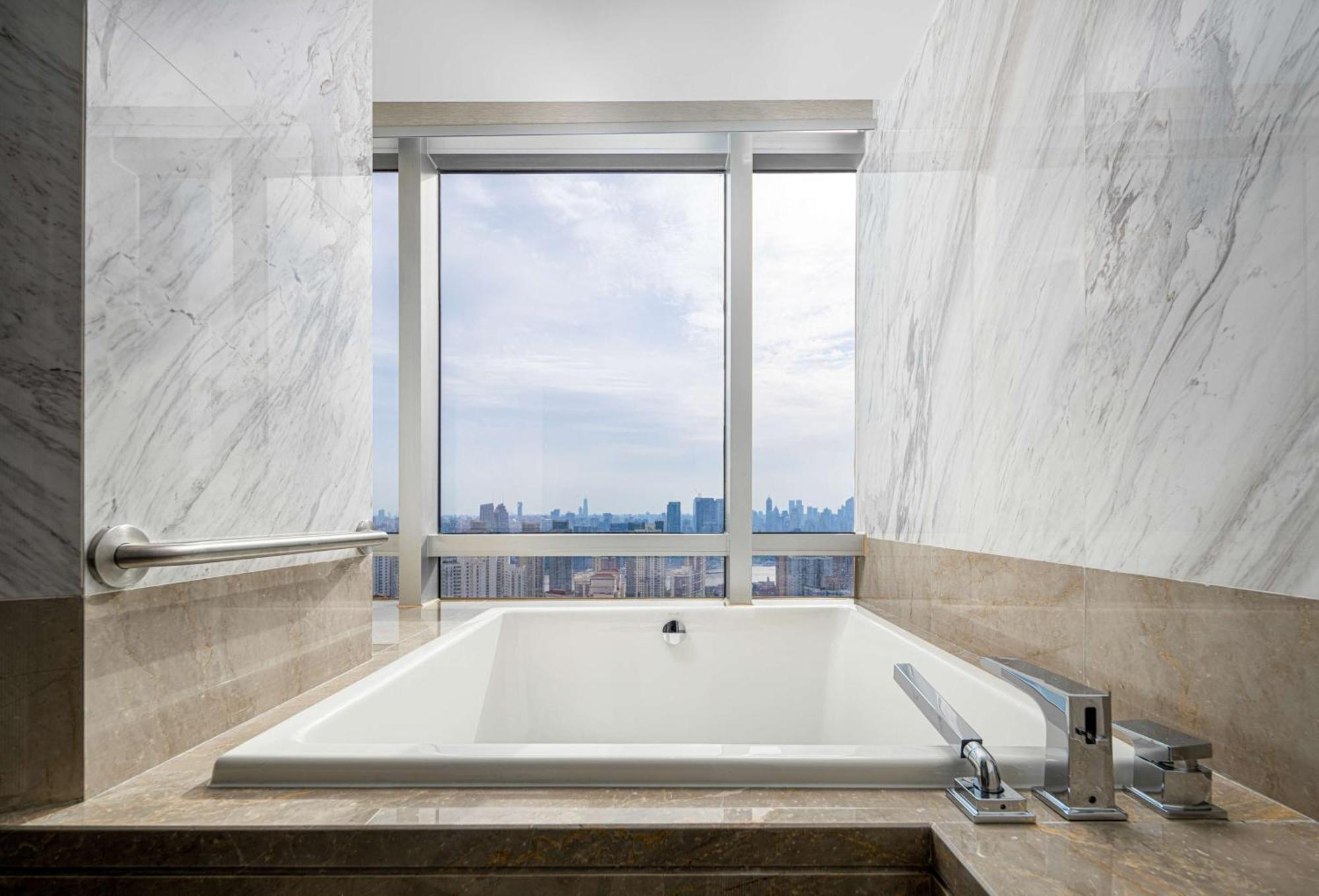 Hilton Garden Inn Shanghai Lujiazui Екстер'єр фото